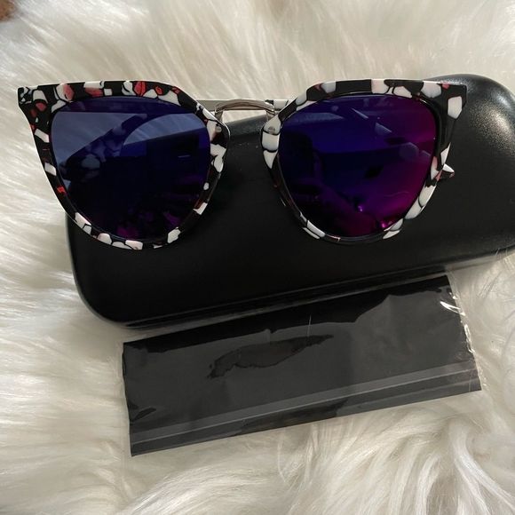 McQ by Alexander McQueen Sunglasses main image 6